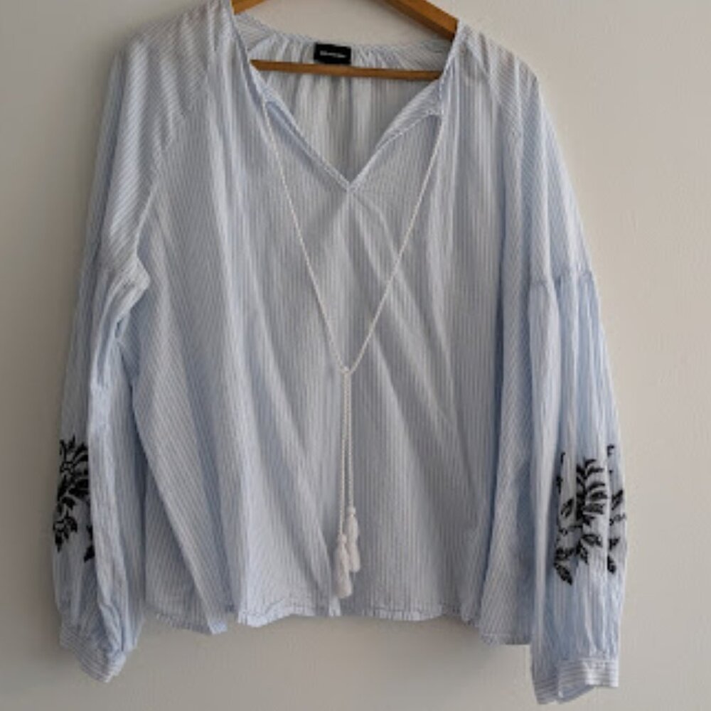 Who What Wear White and Blue Striped Blouse with Embroidery Size XXL
